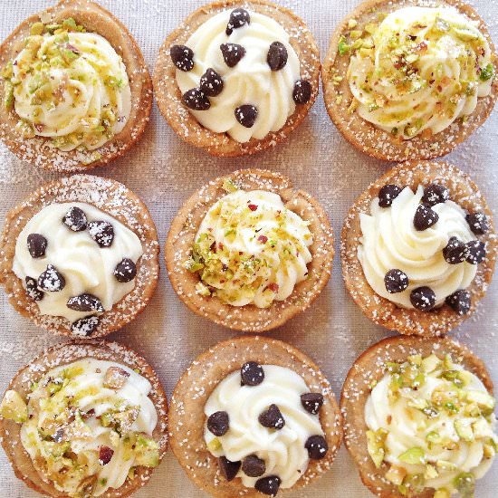 Cannoli Bites - Recipe photo by WillBakeforBooks