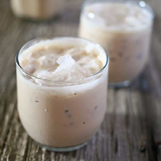 Honey Irish Cream – Homemade - Recipe photo by Kleinworth &amp; Co