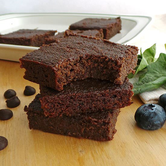 Spinach & Blueberry Brownies - Recipe photo by SweetCannela