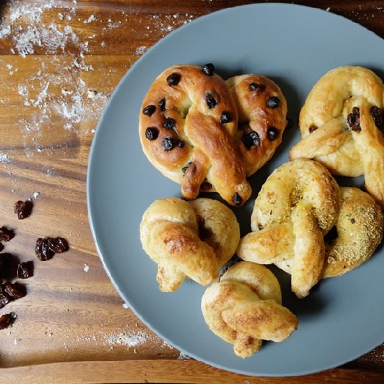 Homemade Soft Butter Pretzels - Recipe photo by budgetpantry.com
