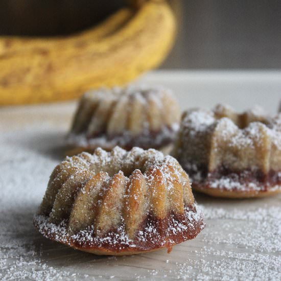 Banana & Nutella Mini Bundt Cake - Recipe photo by AndrestheHomeBaker