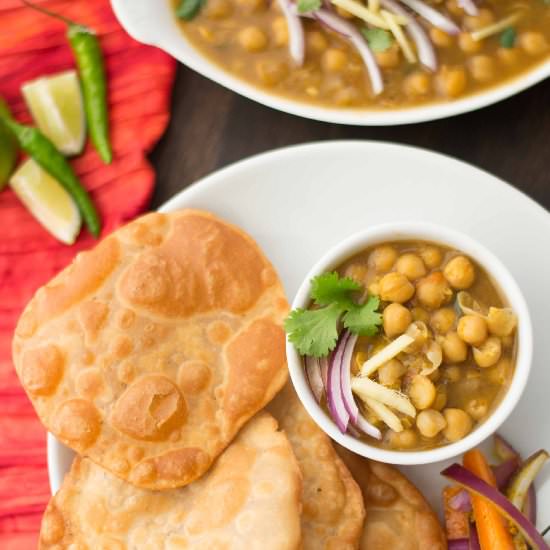 Chole Puri - Recipe photo by Confusedbawarchis