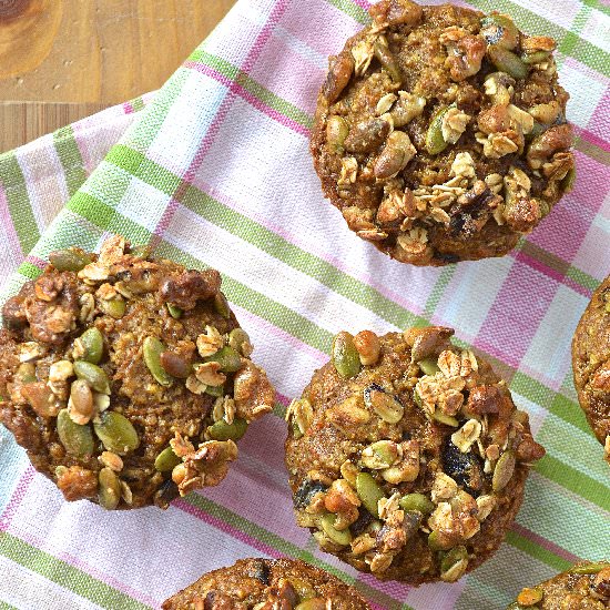 "Carrot Cake" Oat Bran Muffins - Recipe photo by Catherine Cuisine