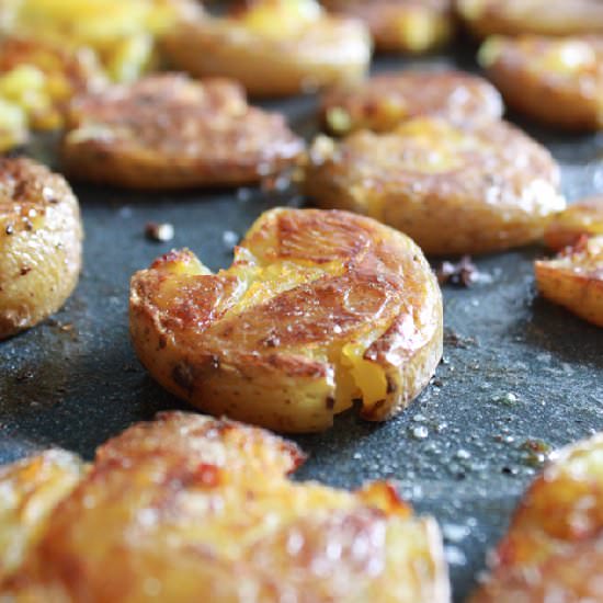 Black truffle smashed potatoes - Recipe photo by kneadtocook