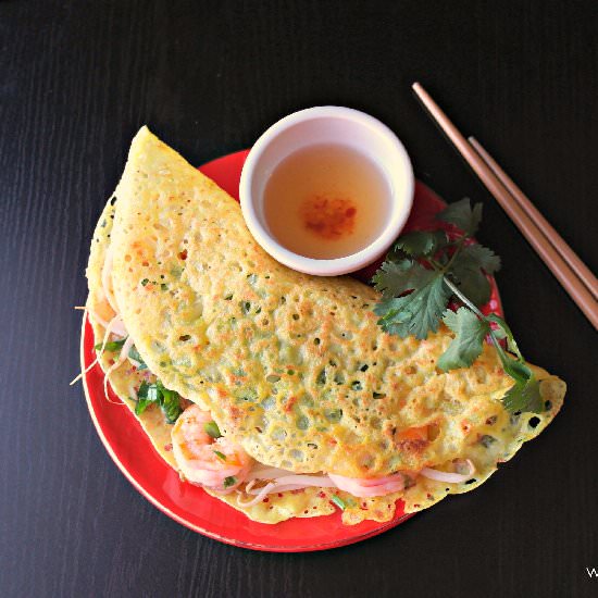 Bánh Xèo: Vietnamese Sizzling Crepe - Recipe photo by thienkim