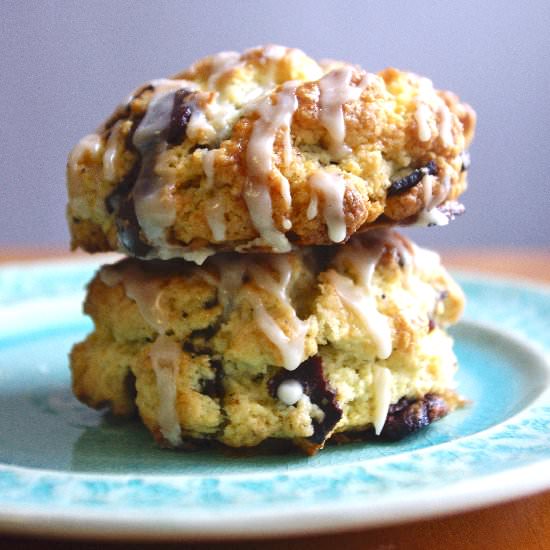 Coffee Bacon Dark Chocolate Scones - Recipe photo by thebatterthickens