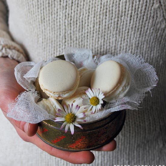 Raspberry and Ginger Macarons - Recipe photo by craftmarmalade