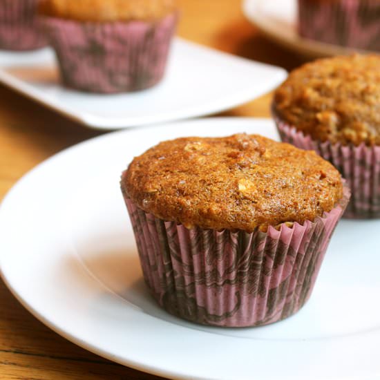 White House Honey-Oat Muffins - Recipe photo by floobish