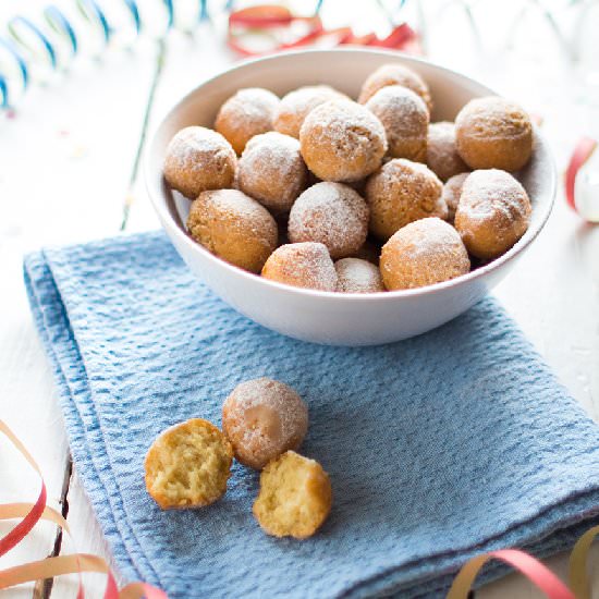 Carnival Italian fritters - Recipe photo by Vegandare