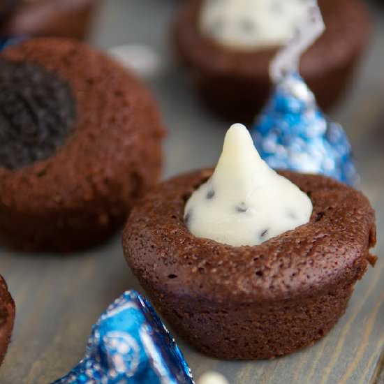 Cookies 'n Cream Brownie Bites - Recipe photo by crazyforcrust