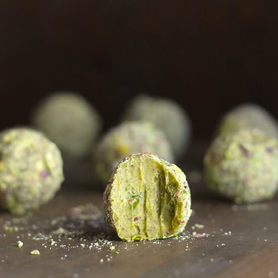 Green Chocolate Truffles - Recipe photo by Whereyourtreasureis