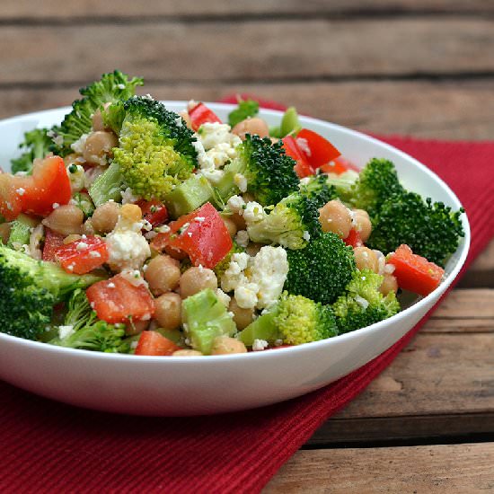 Broccoli, Pepper and Chickpea Salad - Recipe photo by Mealime