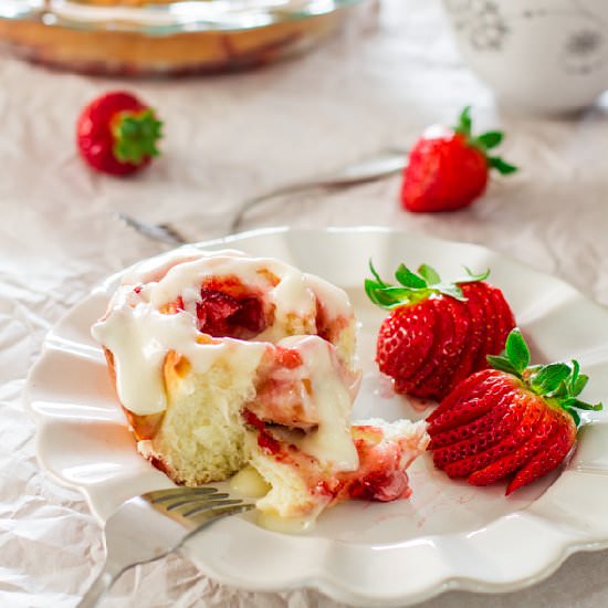 Strawberry Rolls - Recipe photo by jocooks