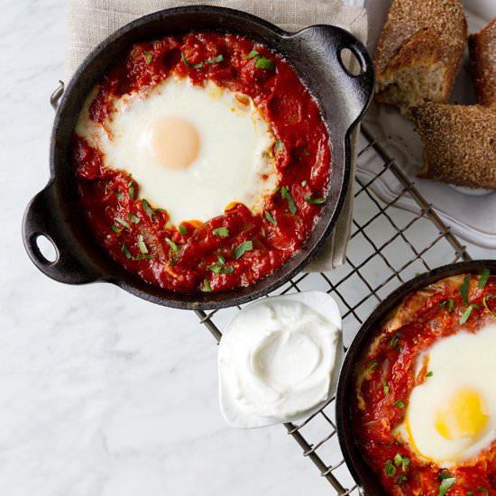 Harissa Shakshuka Baked Eggs - Recipe photo by aidamollenkamp