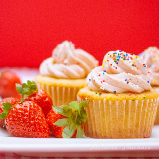 Cream Cheese Pound Cake Cupcakes - Recipe photo by jellib