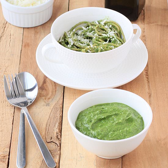 Spinach Basil Pesto Sauce - Recipe photo by swapnaz