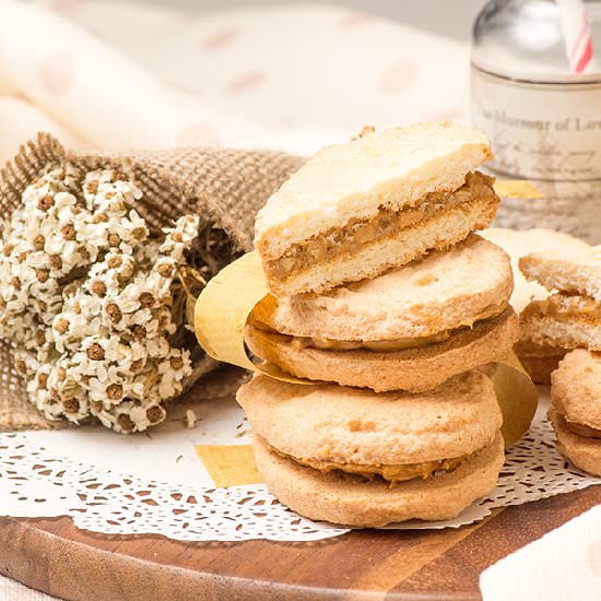 Almond Cookies with Peanut Butter - Recipe photo by bicil