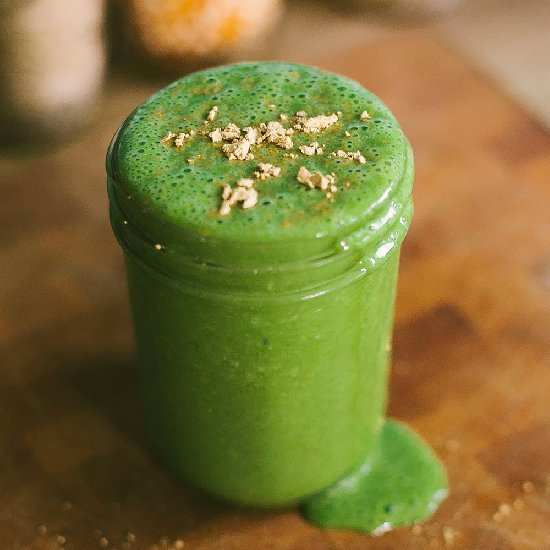 Peanut Butter Banana Green Smoothie - Recipe photo by honey and brie