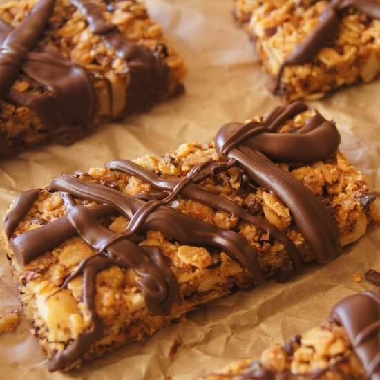 Hazelnut-Orange & Chocolate Granola - Recipe photo by cookingontheweekends