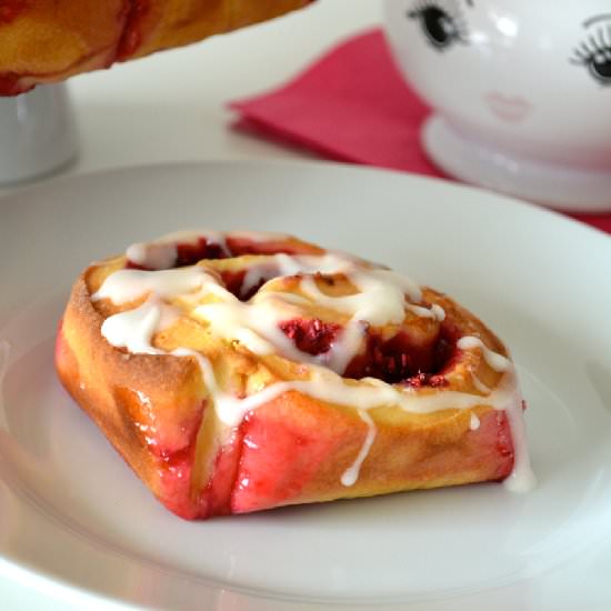 Fluffy Raspberry Rolls - Recipe photo by bakerangel.com