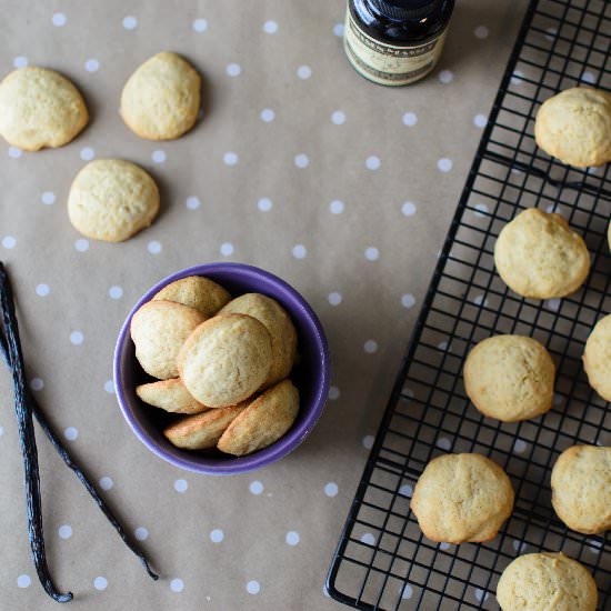 Homemade Vanilla Wafers - Recipe photo by kitchenjoy