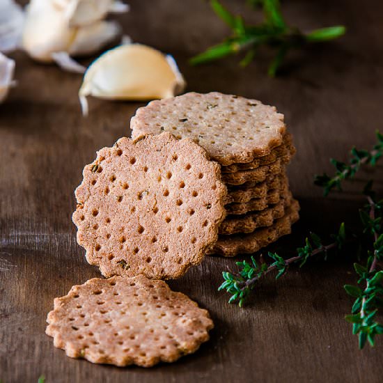 Herb & Garlic Amaranth Crackers - Recipe photo by deliciouseveryday