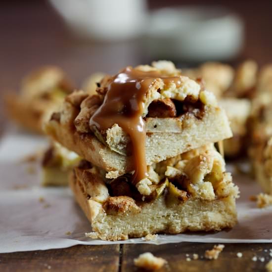 Apple crumble bars - Recipe photo by Simply Delicious
