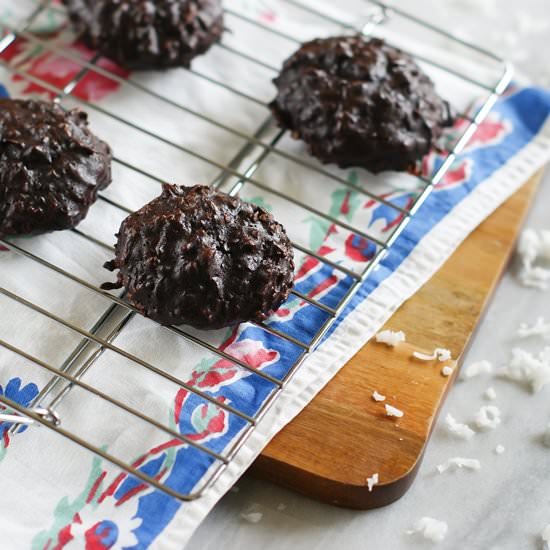 Cocoa Rouge Macaroons - Recipe photo by bridget350