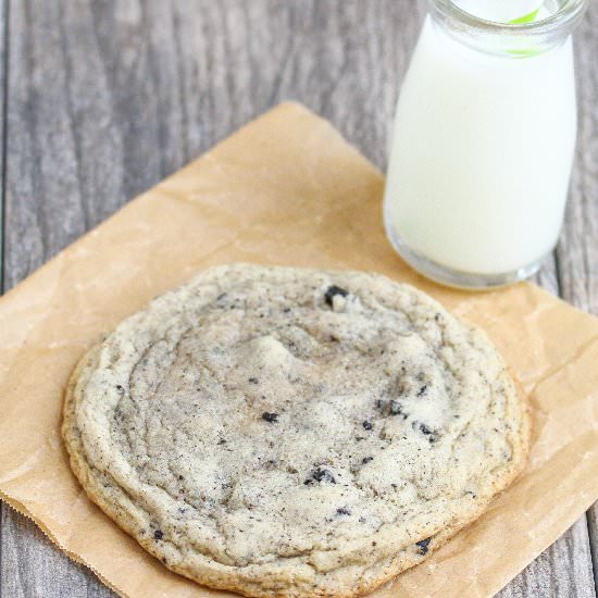 Giant Cookies and Cream Cookie - Recipe photo by kirbie