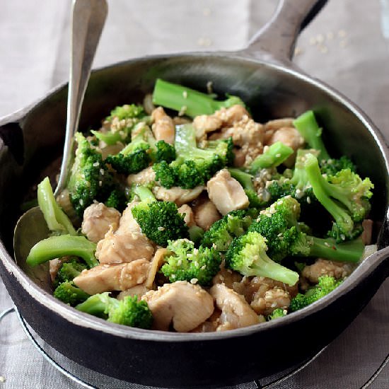 Broccoli & chicken stir-fry - Recipe photo by cooking chapter