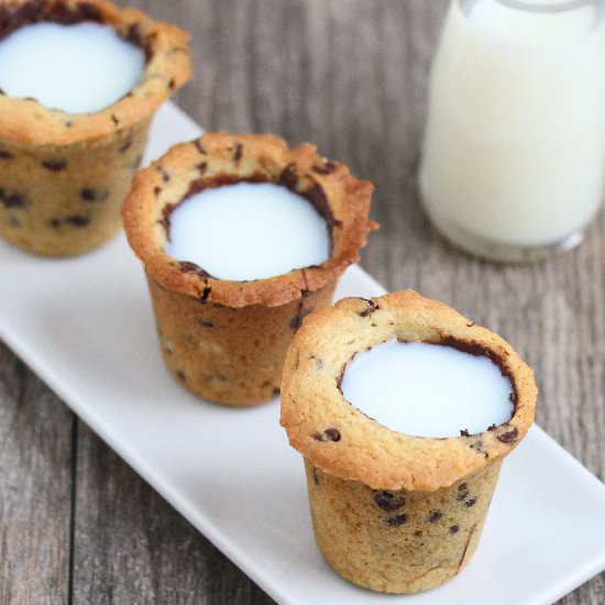 Milk and Cookie Shots - Recipe photo by kirbie