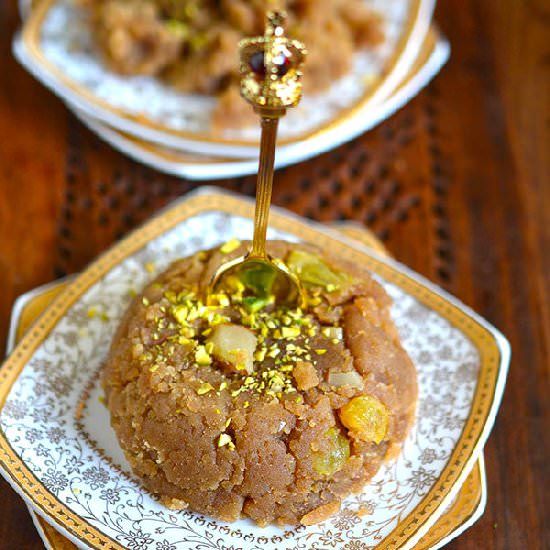 Atte Ka Halwa | Wheat Flour Halwa - Recipe photo by Indian Khana