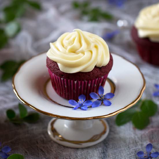 Red Velvet Cupcakes - Recipe photo by foolproofliving.com