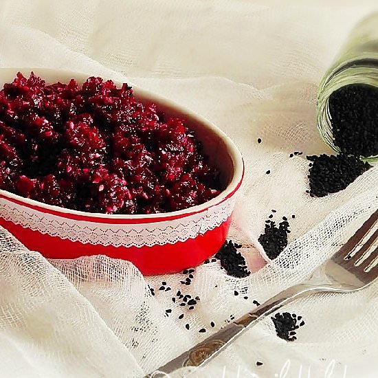 Beetroot Salad with Seeds - Recipe photo by miha
