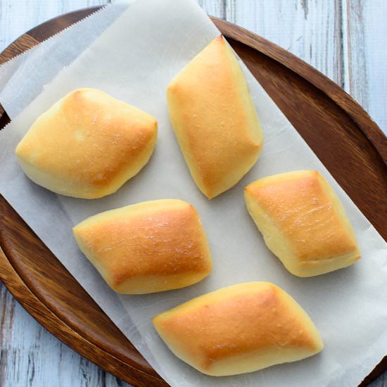 Roadhouse Yeast Rolls - Recipe photo by kitchenjoy