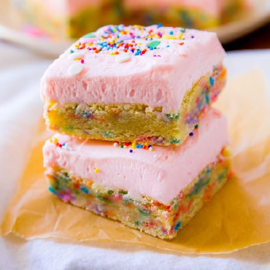 Frosted Sugar Cookie Bars - Recipe photo by sallysbakingaddiction