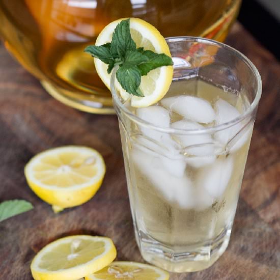 Spearmint Sun Tea - Recipe photo by foodfashionandfun