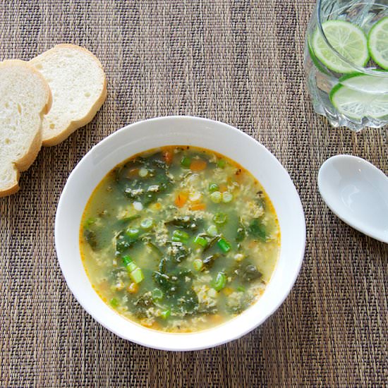 Spinach Egg Drop Soup - Recipe photo by lslfunblog