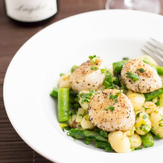 Asparagus Gnocchi with Scallops - Recipe photo by GourmetMommy