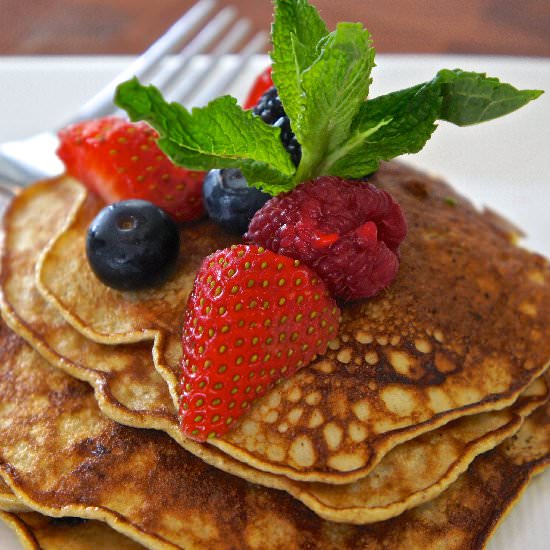 Banana Pancakes - Recipe photo by AmateurKitchen
