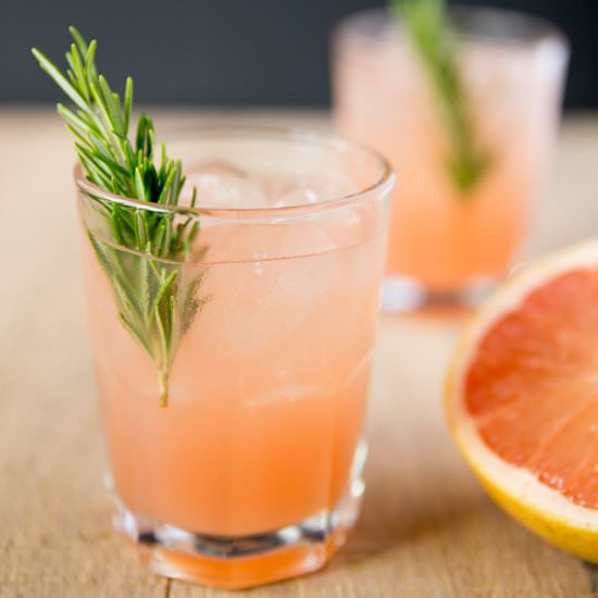 Rosemary Greyhound Cocktail - Recipe photo by TastesLovely