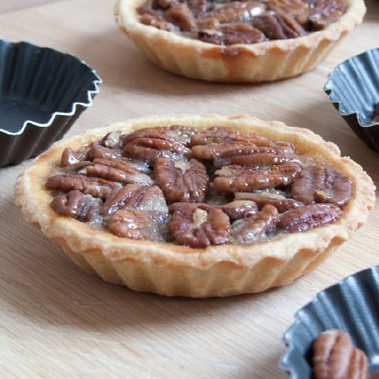 Pecan Pies Tartlets - Recipe photo by butterchantilly
