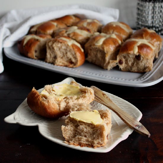 Traditional Hot Cross Buns - Recipe photo by sharingthefoodwelove