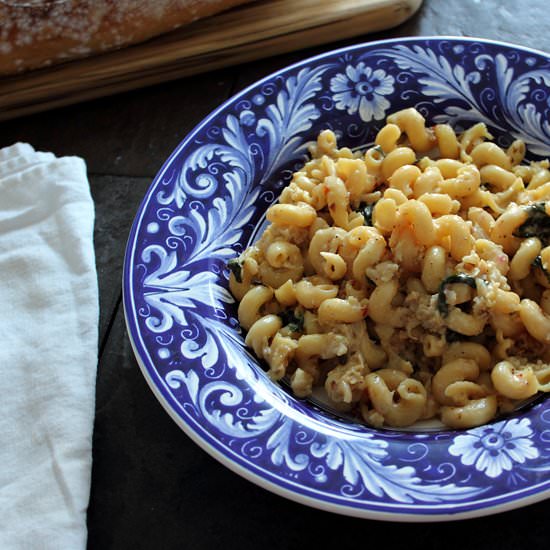 Cheesy Garlicky Pasta - Recipe photo by HomeSkillet
