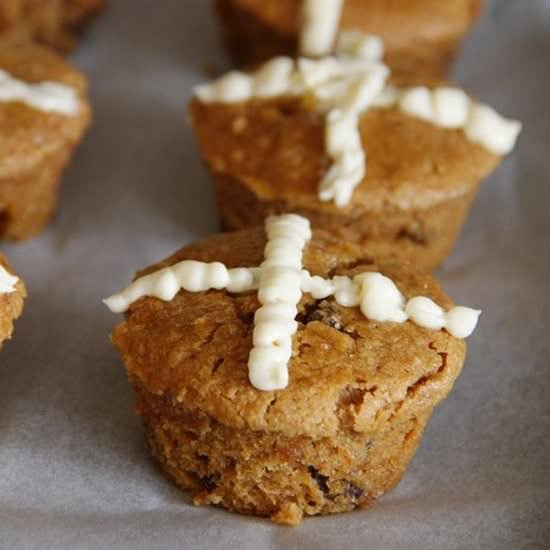 Hot Cross Buns Cupcakes - Recipe photo by Montka