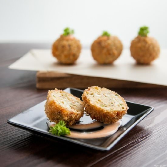 Cheesy Chicken Meatballs - Recipe photo by moonberry