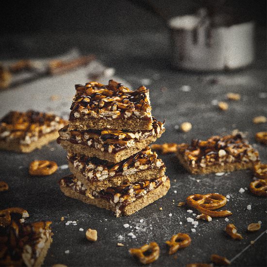 Salted Carmel Shortbread - Recipe photo by passthefood