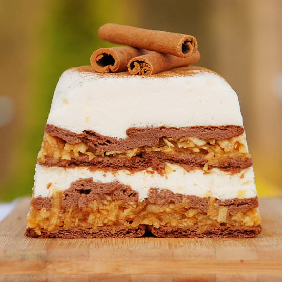 Foam with apple and biscuits - Recipe photo by Moja Galeria Smaku