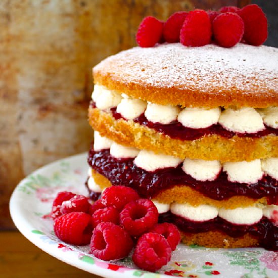 Victoria Sponge - Recipe photo by thealexproject