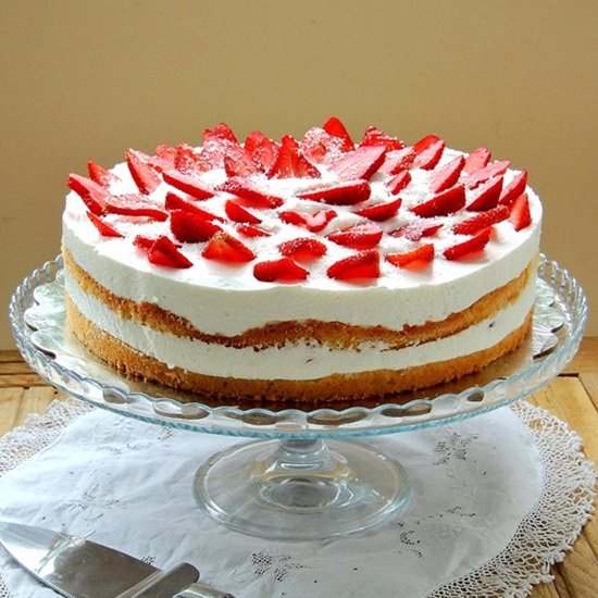 Strawberry Cake - Recipe photo by Vonzi